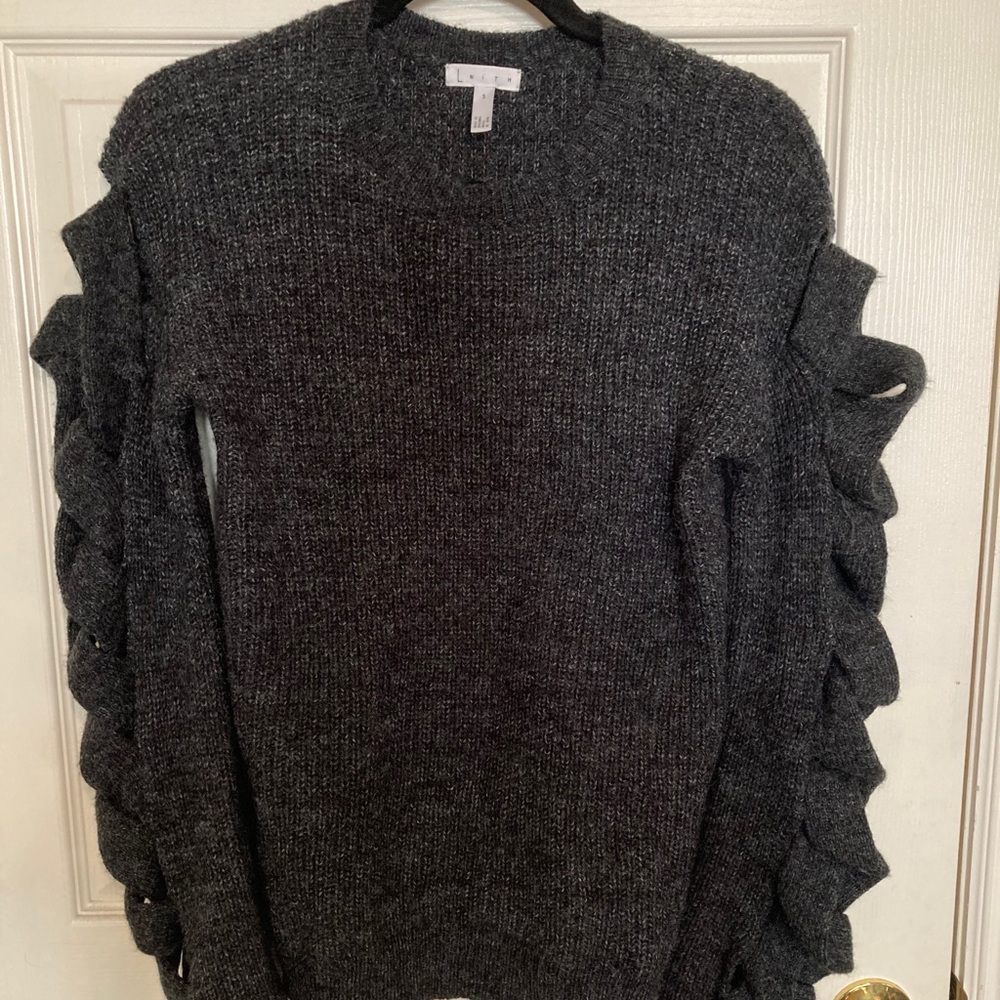LEITH Twist Sleeve Sweater ✨